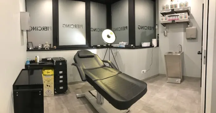 Salle de piercing de Neo Piercing Store